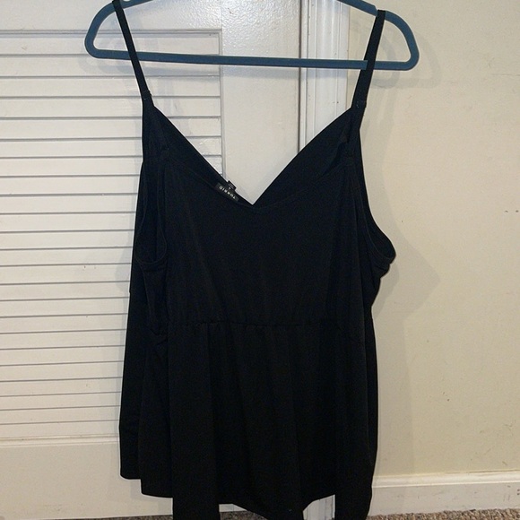 Womens New Torrid Studio Crepe V-Neck Twist Tank Top - Picture 8 of 8
